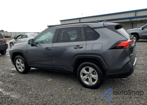 2021 Toyota Rav4 Xle z USA, uszkodzony, nr VIN 2T3P1RFVXMC204326
